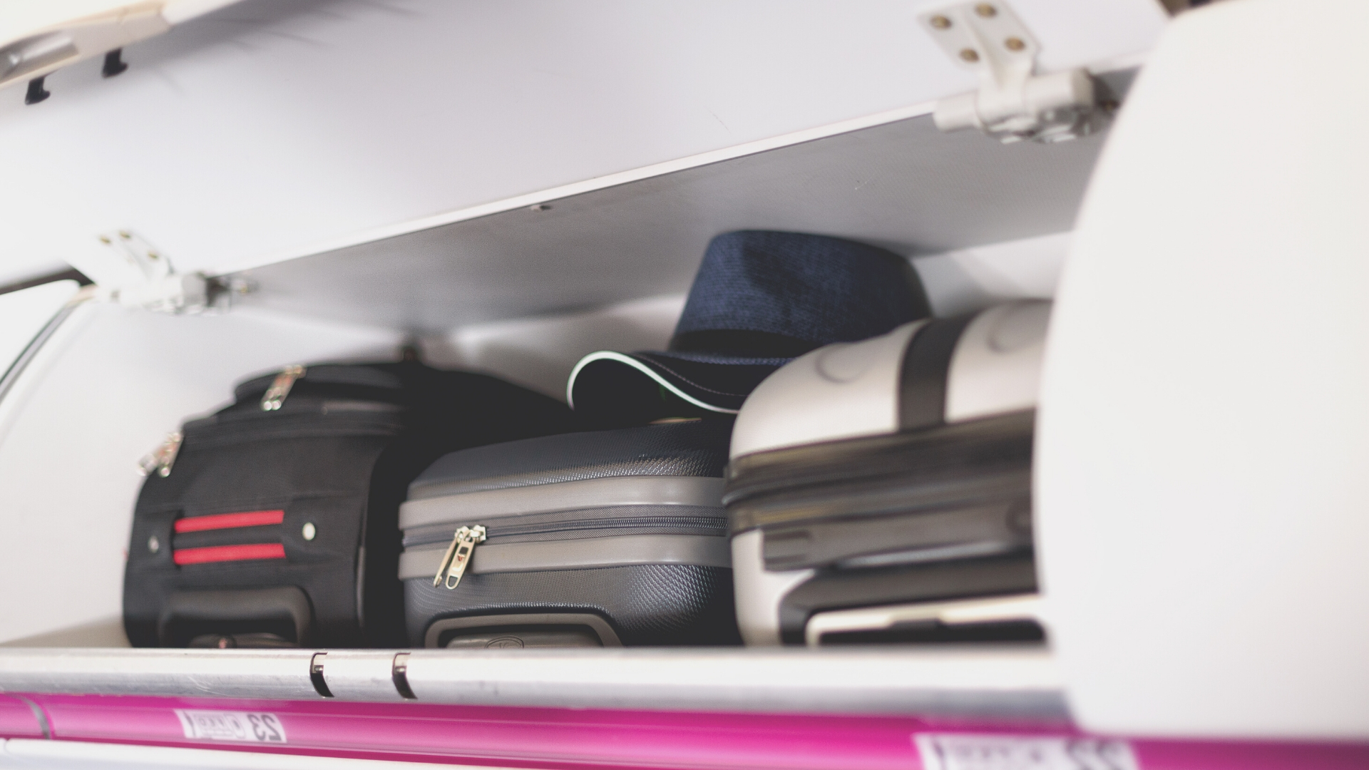 airplane luggage rules