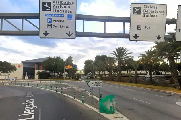 Access road to car park at Alicante Airport